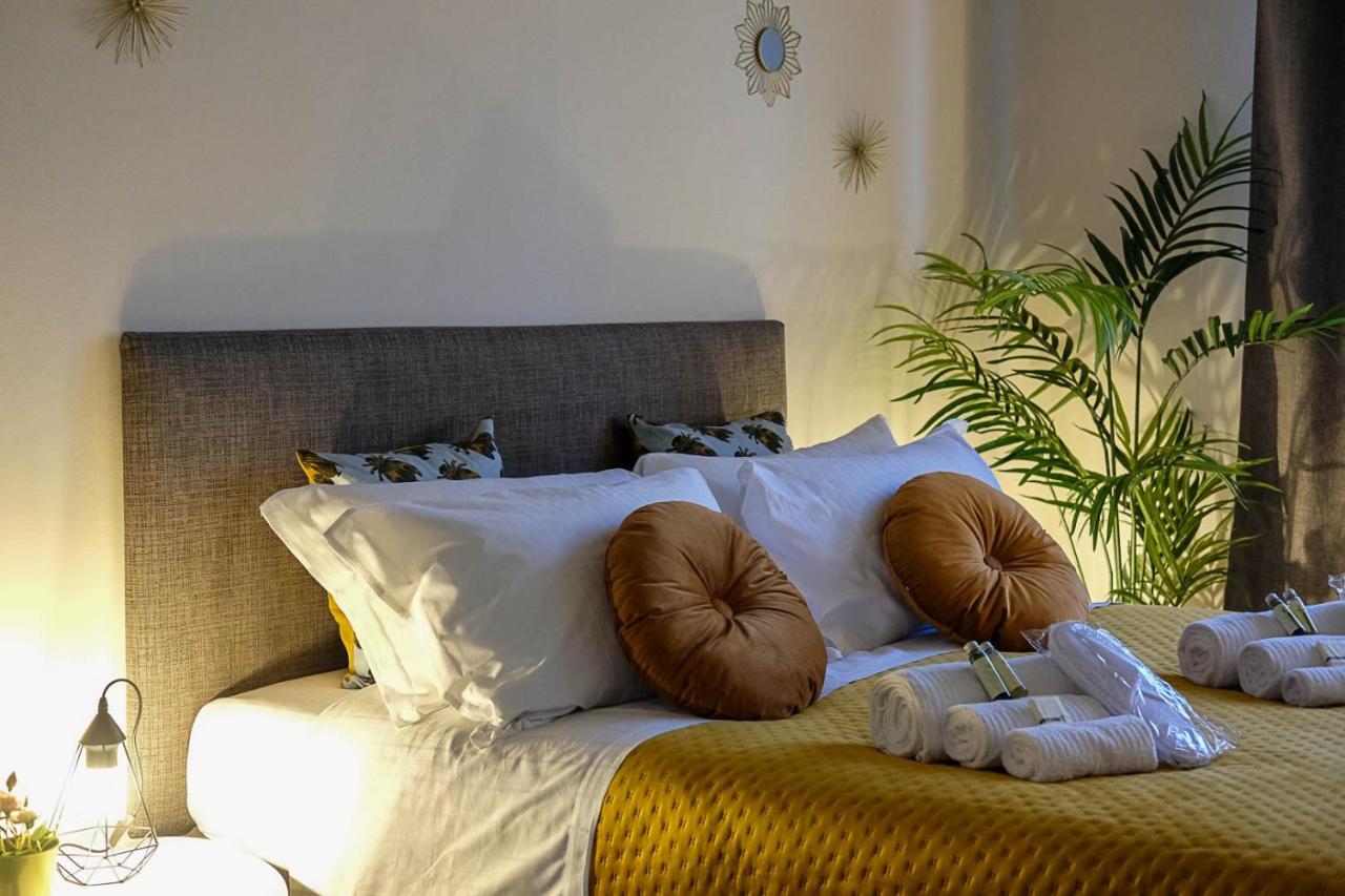 Verona Suites And Rooms Ngoại thất bức ảnh