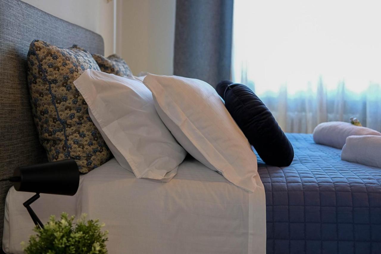 Verona Suites And Rooms Ngoại thất bức ảnh
