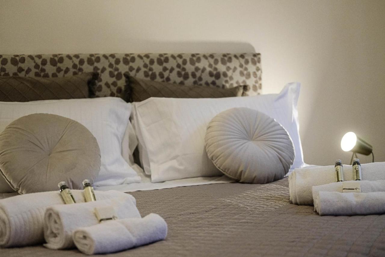 Verona Suites And Rooms Ngoại thất bức ảnh