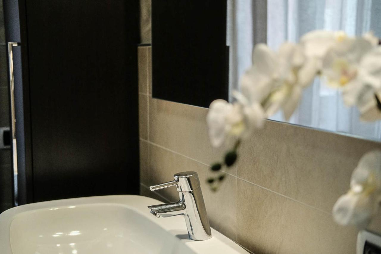 Verona Suites And Rooms Ngoại thất bức ảnh