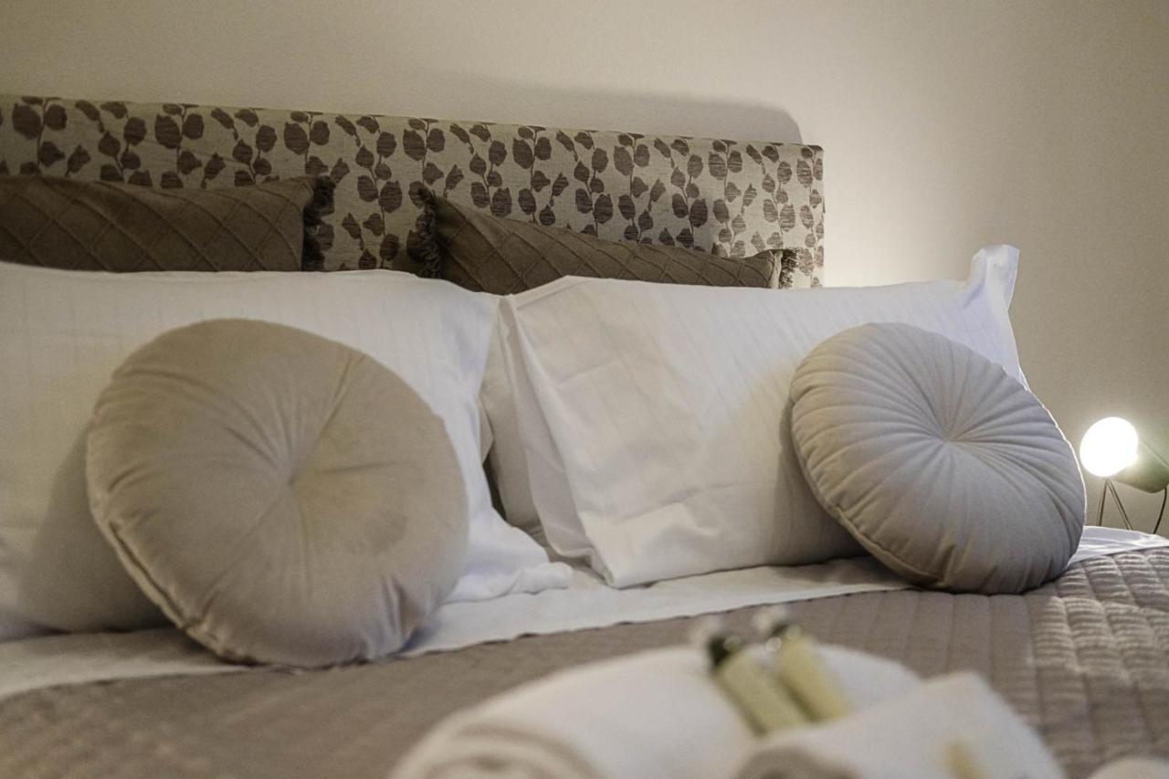 Verona Suites And Rooms Ngoại thất bức ảnh