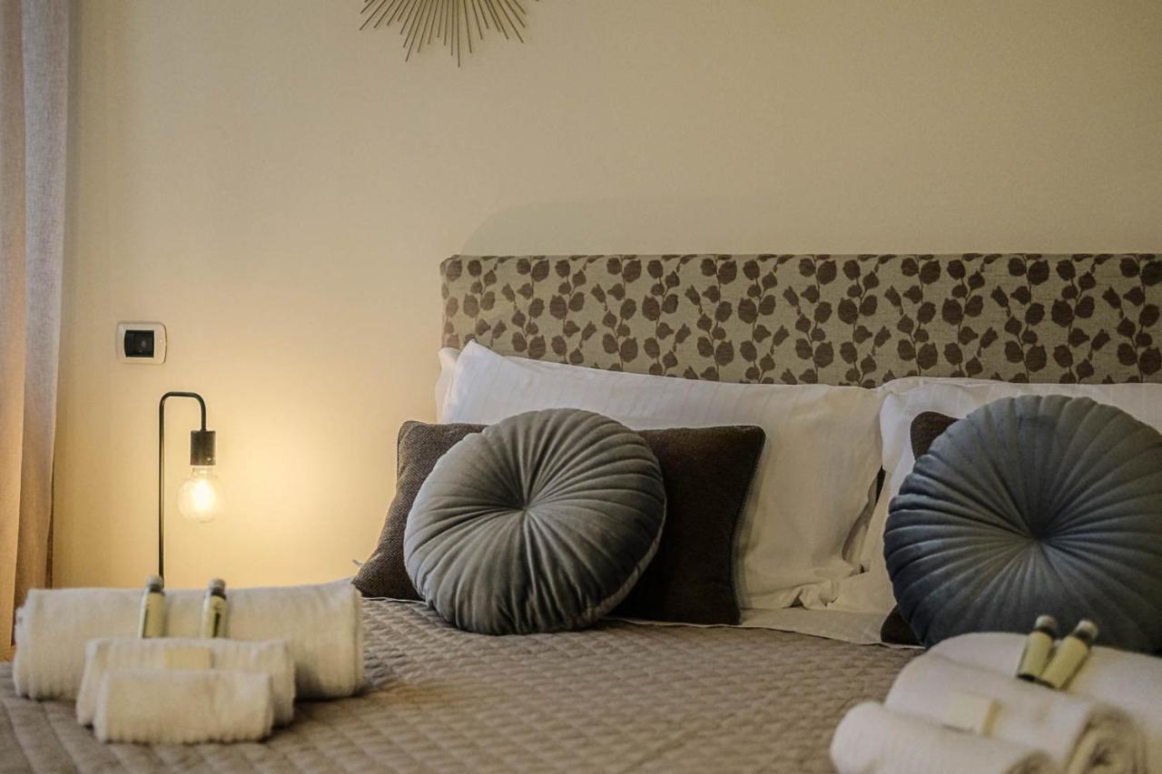 Verona Suites And Rooms Ngoại thất bức ảnh
